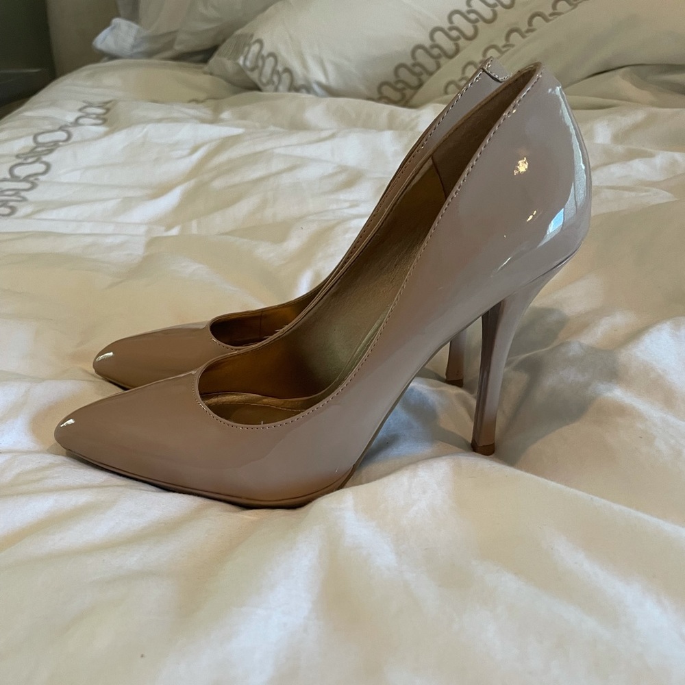 BCBG nude patent leather heels